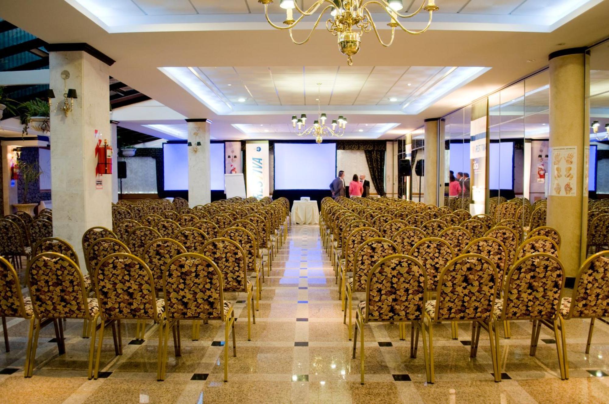 Ramada By Wyndham Buenos Aires Hotel Vicente López Üzleti fotó