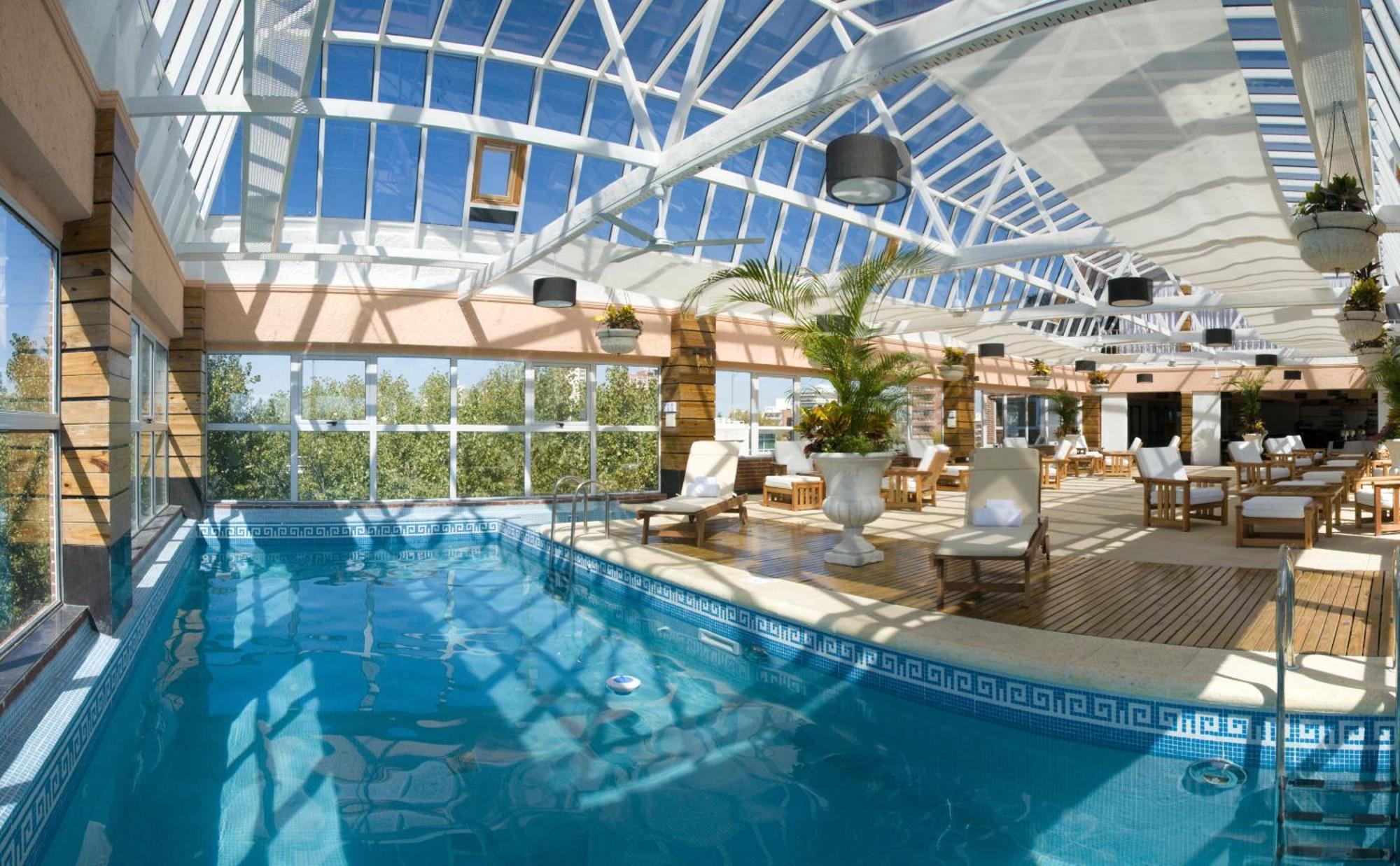 Ramada By Wyndham Buenos Aires Hotel Vicente López Kültér fotó